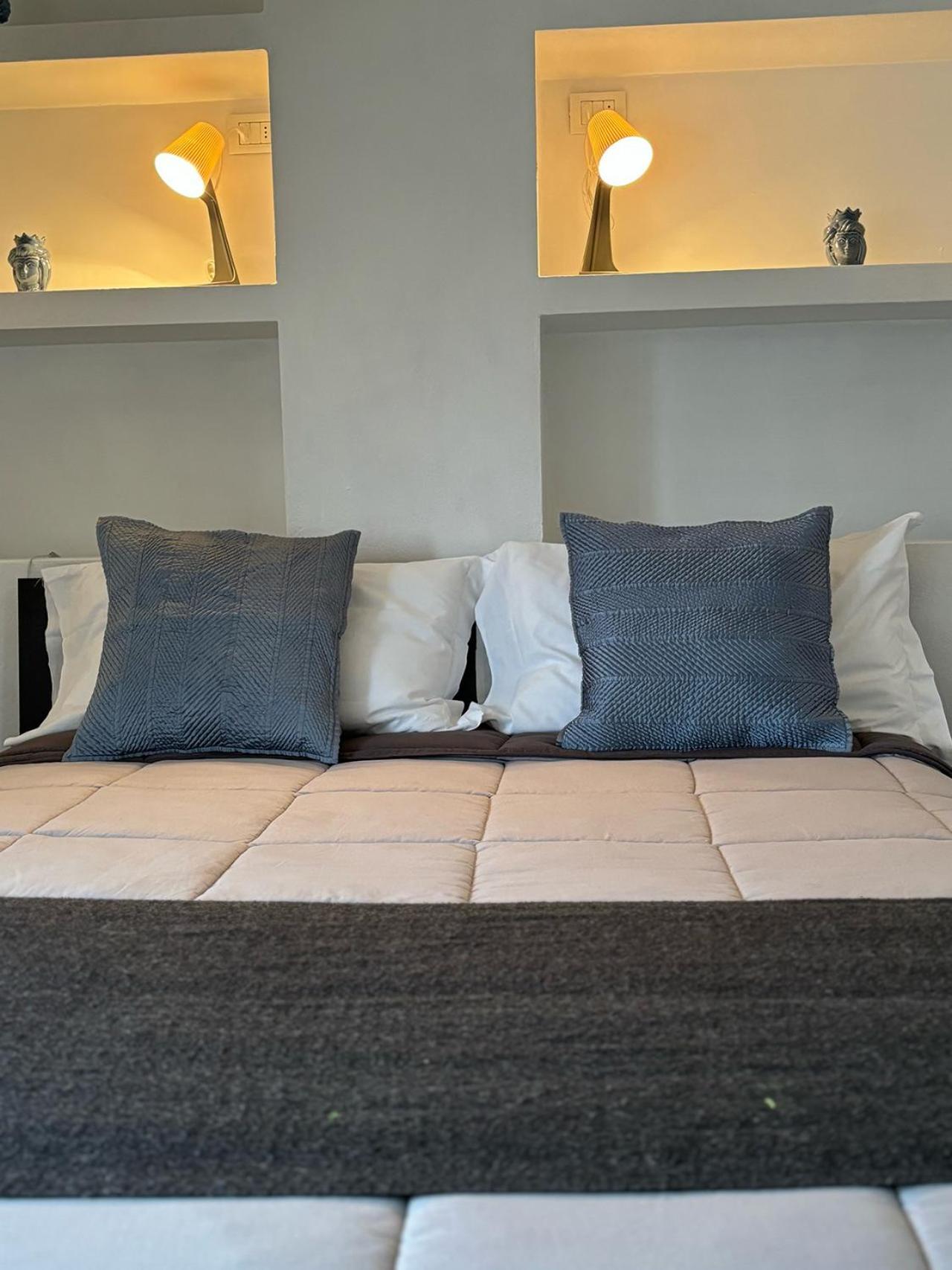 Central Station Suite Bolonia Zewnętrze zdjęcie
